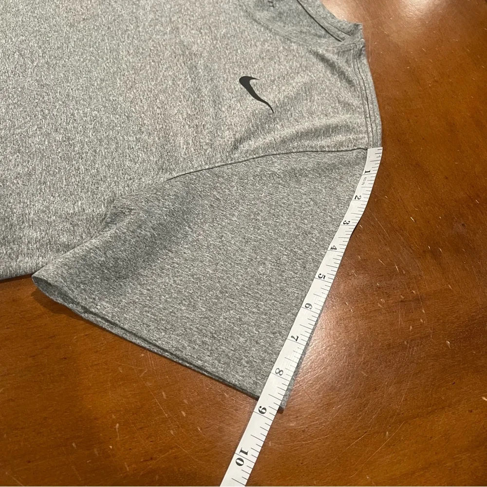 Nike Men’s Dri-Fit Short-Sleeve Fitness T-Shirt Heather Gray Large‎ Gym Athletic